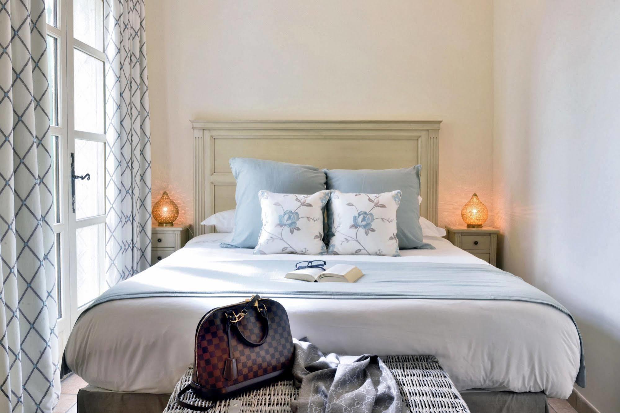 Hotel La Grande Bastide Сен-Поль-де-Ванс Экстерьер фото
